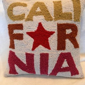 Set of you decorative pillows